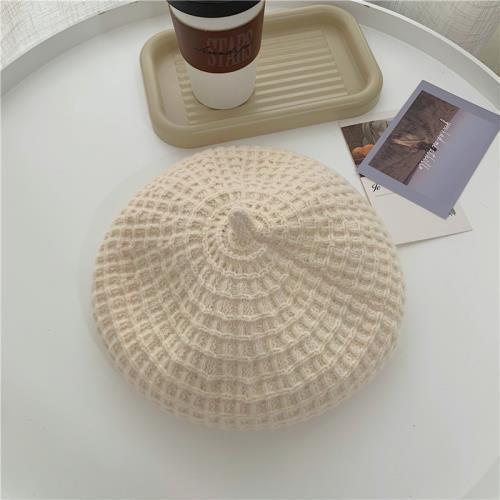 Classic Korean Wool Beret: Cozy & Chic for Autumn and Winter