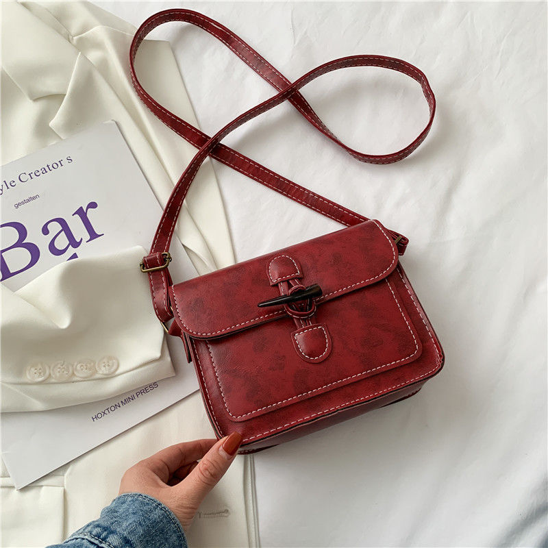 Korean Chic Art Crossbody leather Bag: Minimalist Style with Urban Elegance