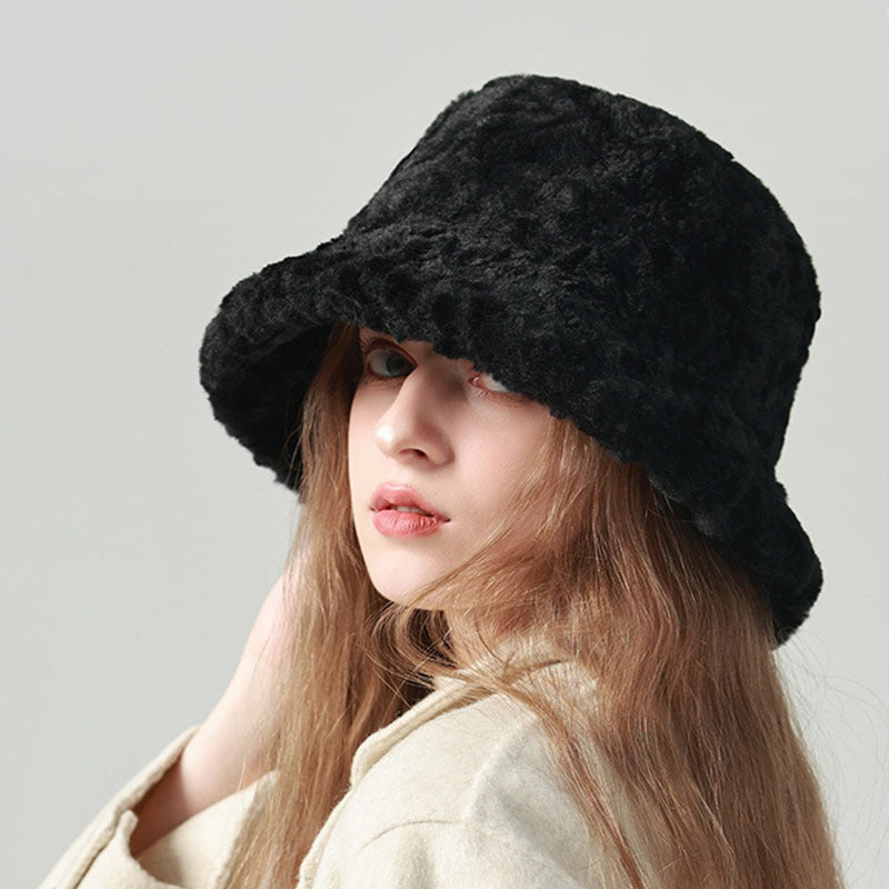 Lambswool Fisherman Hat: Cozy Winter Warmth with Fashionable Flair