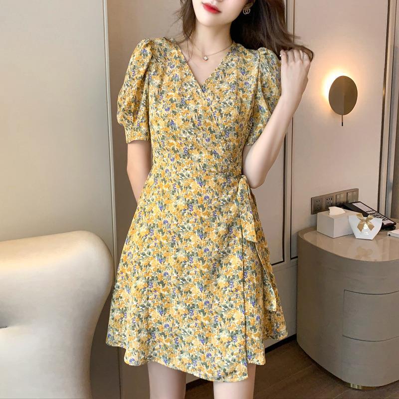 Elegant V-Neck Floral Swing Dress – Summer 2024 Collection