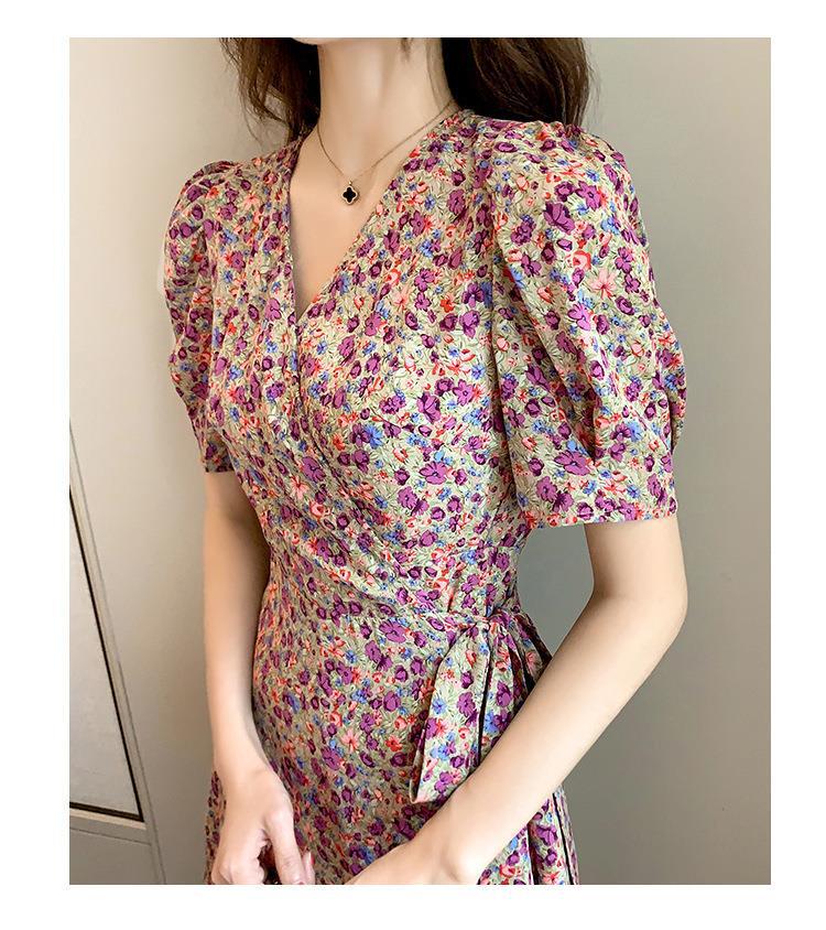 Elegant V-Neck Floral Swing Dress – Summer 2024 Collection