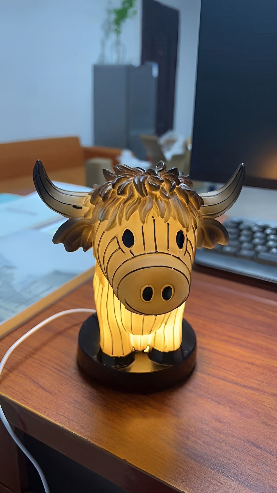 Adorable Yak Resin Lamp: Perfect Gift for Every Occasion